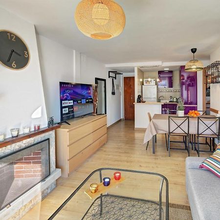 Apartament Pau Casals, 2 Min Walk From The Sea & Sea View Lloret de Mar Exterior photo