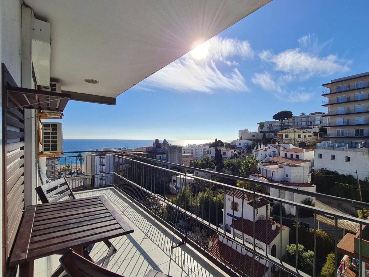 Apartament Pau Casals, 2 Min Walk From The Sea & Sea View Lloret de Mar Exterior photo