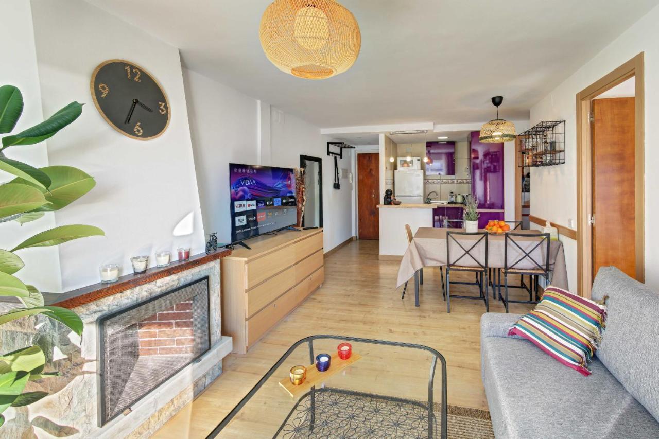 Apartament Pau Casals, 2 Min Walk From The Sea & Sea View Lloret de Mar Exterior photo
